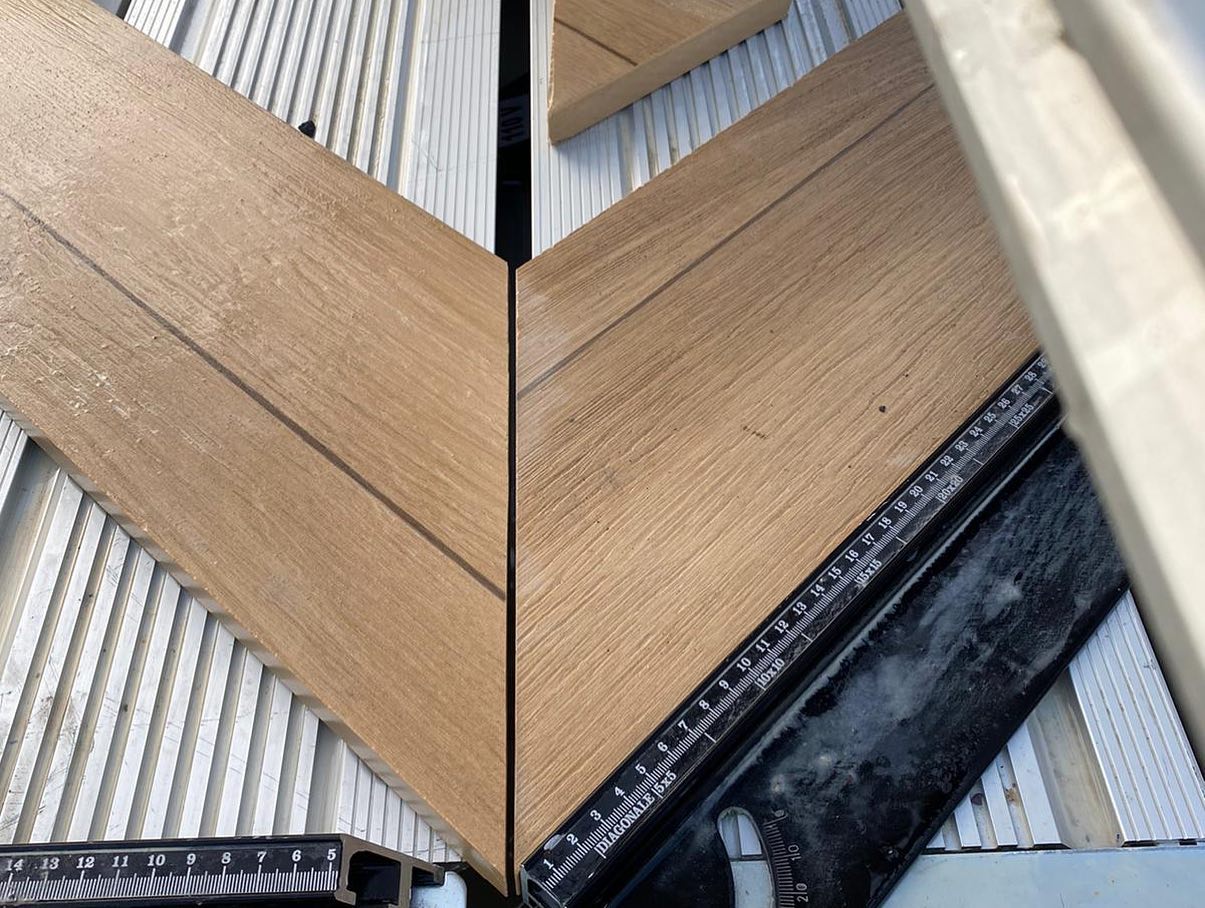 Decking Fitters Milton Keynes, Northampton, Bedford, Buckinghamshire